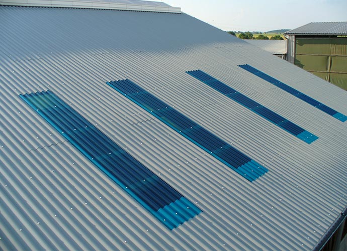 Polyester sheets for industrial buildings